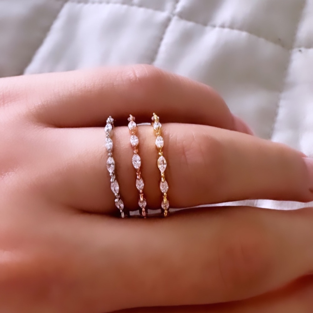 Rings. Three colours: gold, silver, rose gold